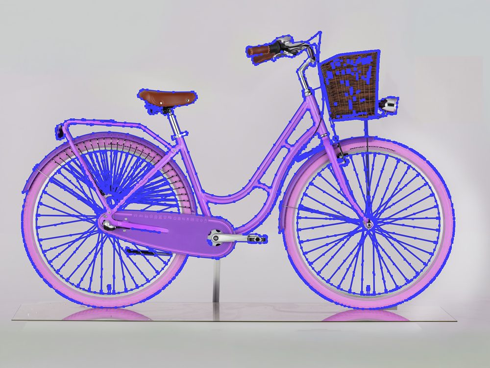 Bicycle: clipping path drawn along the edges after