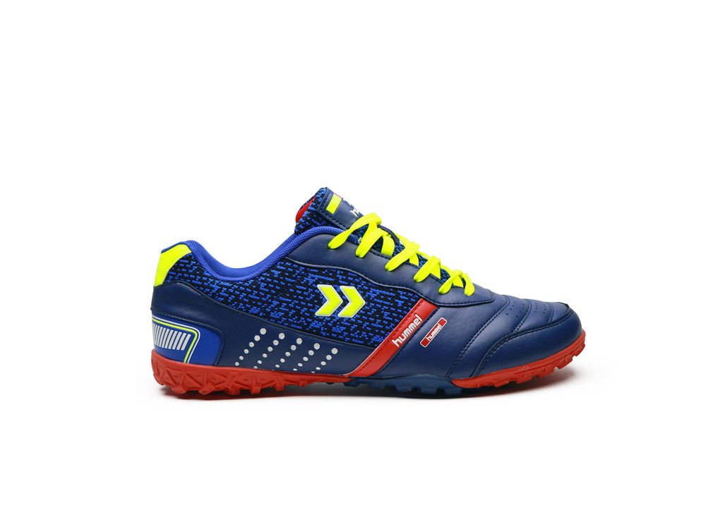Sneaker: background removal with natural shadow after